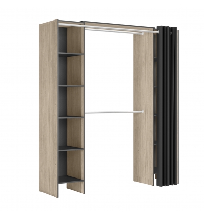 vestidor abierto con cortinas